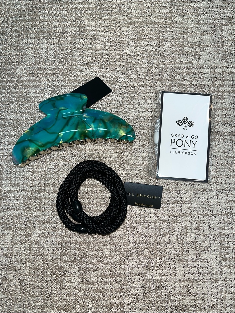 BNWT Set of 6 hair accessories